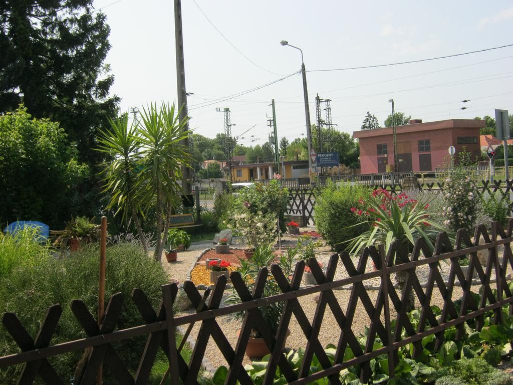 Kitti Apartman บาลาตงโบกลาร์ ห้อง รูปภาพ
