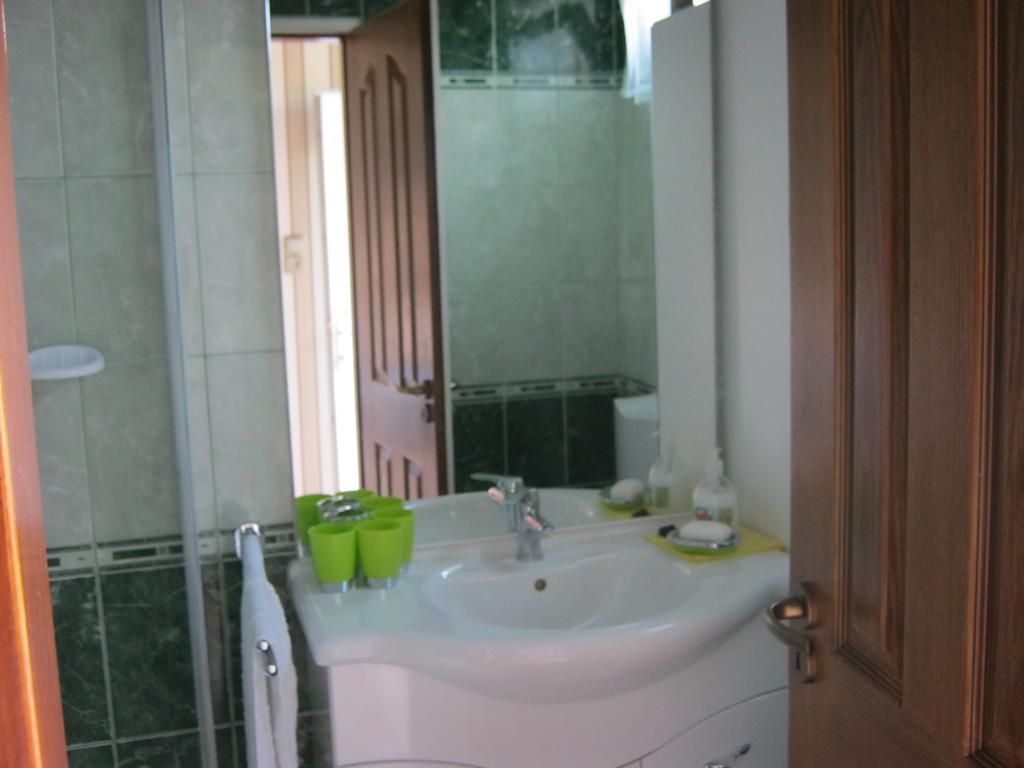 Kitti Apartman บาลาตงโบกลาร์ ห้อง รูปภาพ